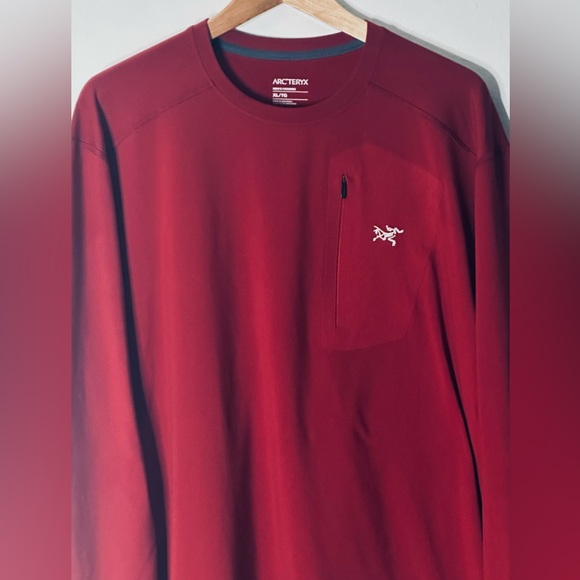 ARCTERYX MENS XL RHO LT CREW NECK BASELAYER RED. MOISTURE WICKING NEVER WORN - Picture 14 of 15